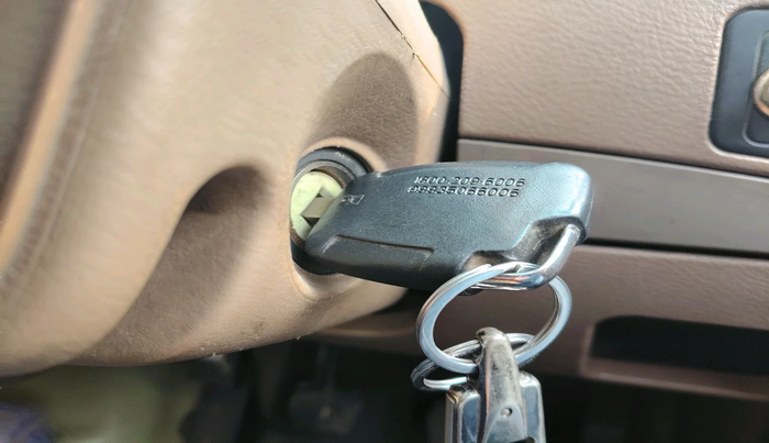 2013 Mahindra Xylo H4 BS IV, Diesel, Manual, 1,22,867 km, interior