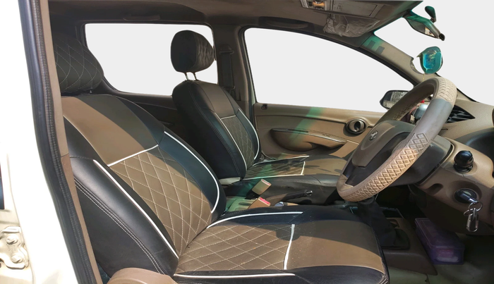 2013 Mahindra Xylo H4 BS IV, Diesel, Manual, 1,22,867 km, interior