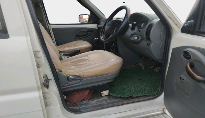 2012 Mahindra Scorpio EX M2DI, Diesel, Manual, 93,345 km, interior