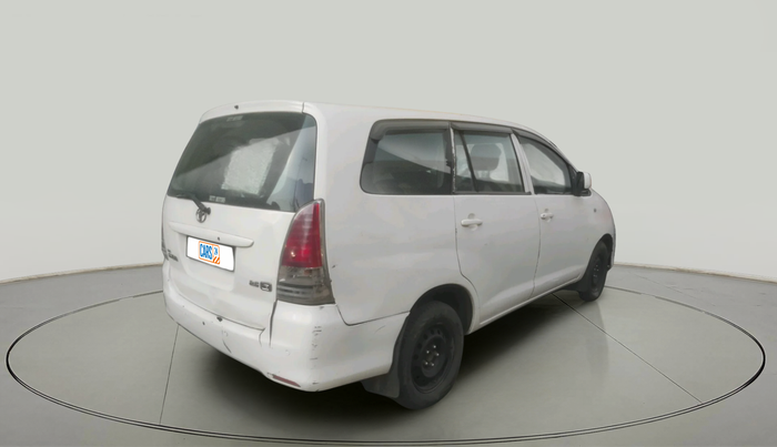 2011 Toyota Innova G1 2.5, Diesel, Manual, 2,21,977 km, exterior