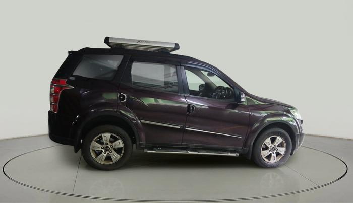 2015 Mahindra XUV500 W8, Diesel, Manual, 1,09,465 km, exterior