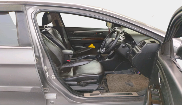 2016 Maruti Ciaz ZDI+ SHVS RS, Diesel, Manual, 1,12,510 km, interior