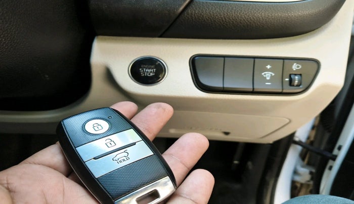 2020 KIA SELTOS HTX 1.5 PETROL, Petrol, Manual, 32,997 km, interior