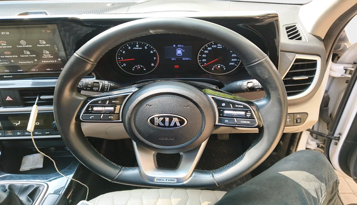 2020 KIA SELTOS HTX 1.5 PETROL, Petrol, Manual, 32,997 km, interior