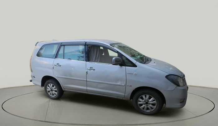 2010 Toyota Innova V 2.5 7 STR, Diesel, Manual, 2,52,822 km, exterior