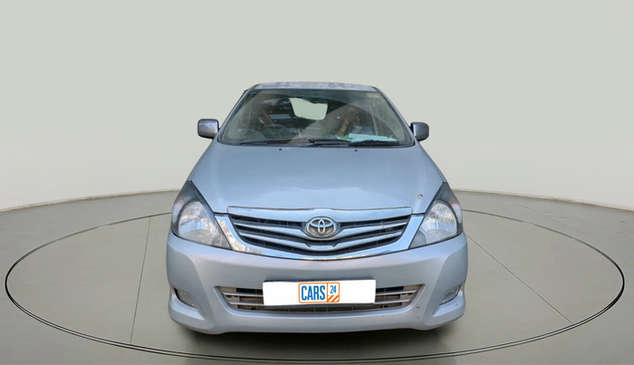 2010 Toyota Innova V 2.5 7 STR, Diesel, Manual, 2,52,822 km, exterior