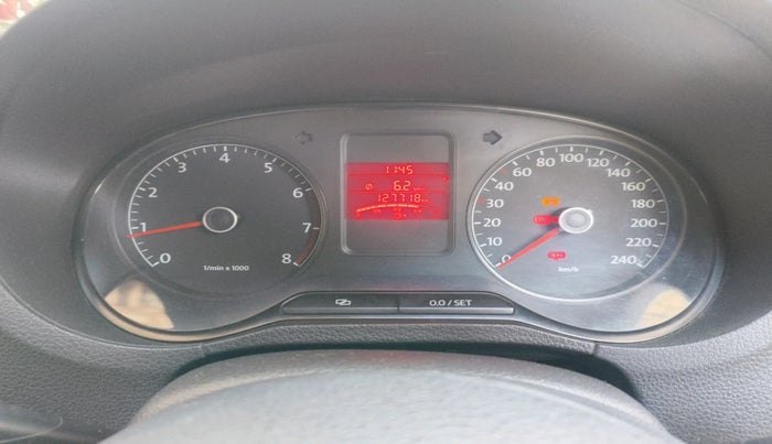 2011 Volkswagen Polo HIGHLINE1.2L, Petrol, Manual, 1,27,718 km, interior