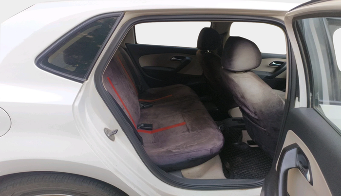 2011 Volkswagen Polo HIGHLINE1.2L, Petrol, Manual, 1,27,718 km, interior