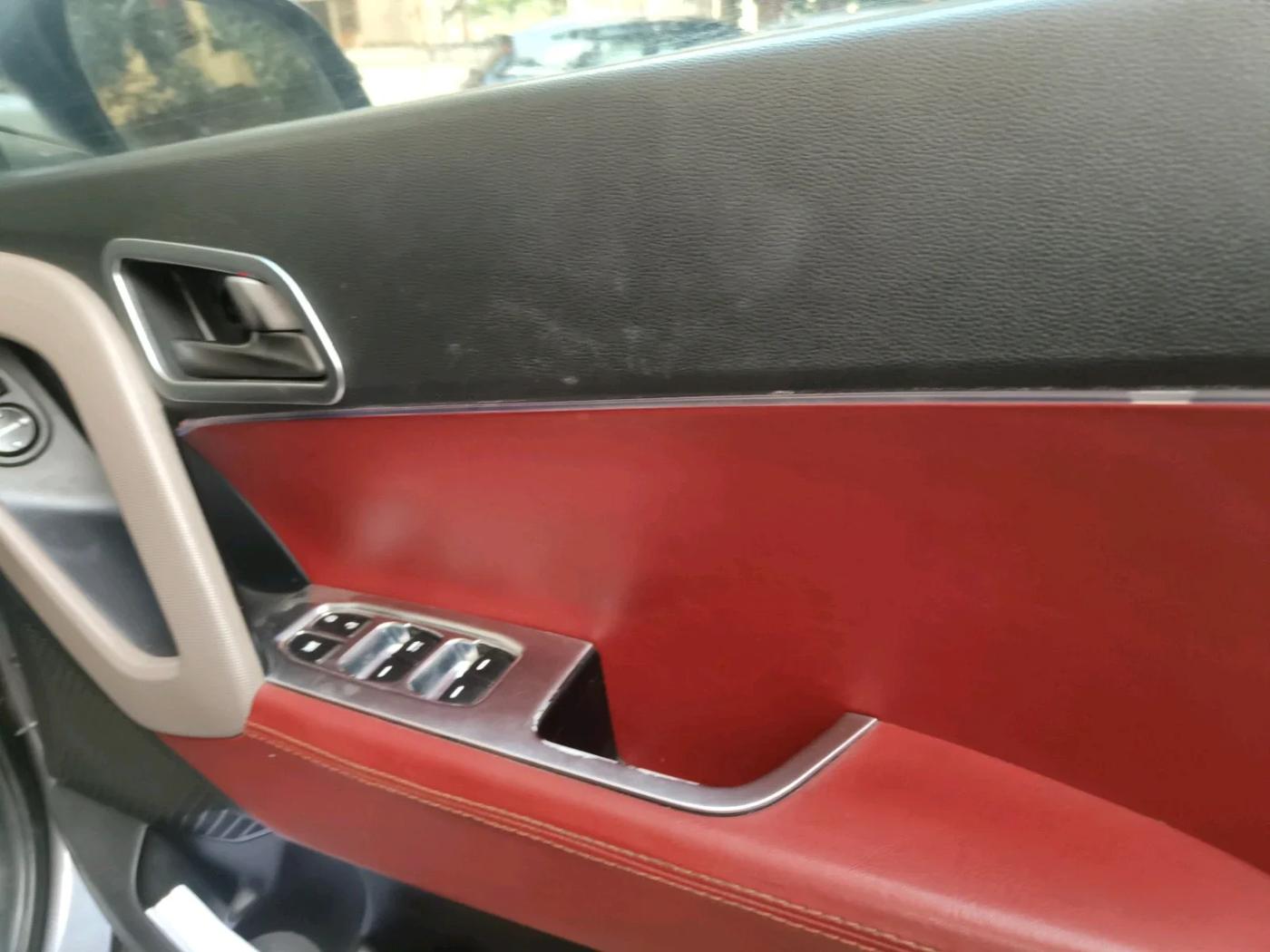 2017 Hyundai Creta SX PLUS AT 1.6 PETROL, CNG, Automatic, 2,00,396 km, interior