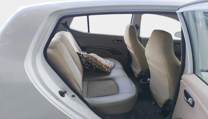 2011 Hyundai i10 MAGNA 1.2, Petrol, Manual, 43,816 km, interior