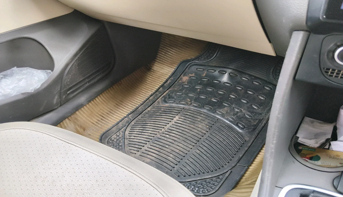 2012 Volkswagen Vento HIGHLINE DIESEL 1.6, Diesel, Manual, 47,807 km, interior