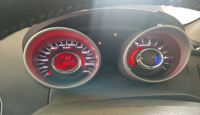 2014 Mahindra XUV500 W8, Diesel, Manual, 1,04,074 km, interior