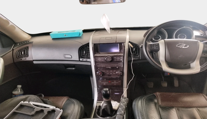 2014 Mahindra XUV500 W8, Diesel, Manual, 1,04,074 km, interior