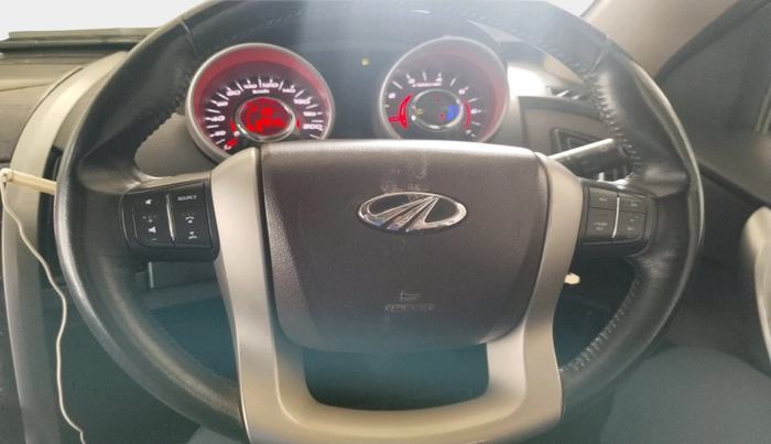 2014 Mahindra XUV500 W8, Diesel, Manual, 1,04,074 km, interior