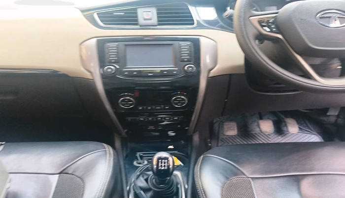 2016 Tata Zest XT PETROL, Petrol, Manual, 40,573 km, interior