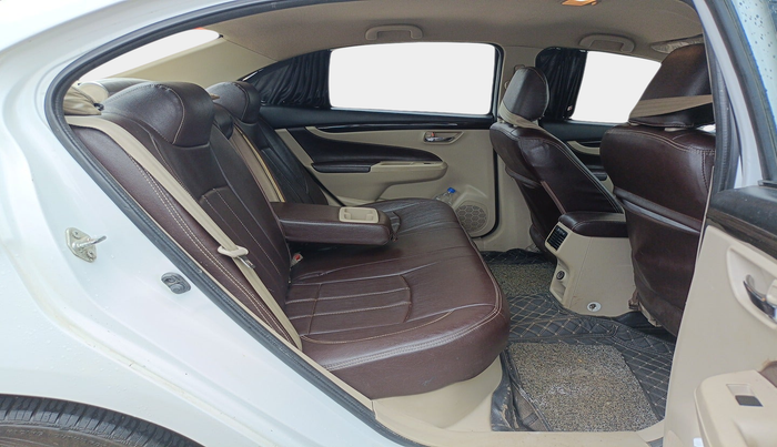 2017 Maruti Ciaz VDI+ SHVS, Diesel, Manual, 1,20,637 km, interior