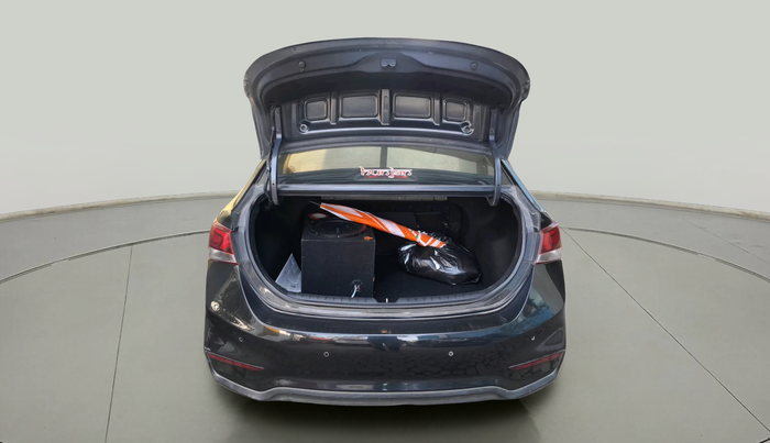 2017 Hyundai Verna 1.6 VTVT SX, Petrol, Manual, 80,630 km, exterior