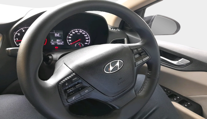 2017 Hyundai Verna 1.6 VTVT SX, Petrol, Manual, 80,630 km, interior