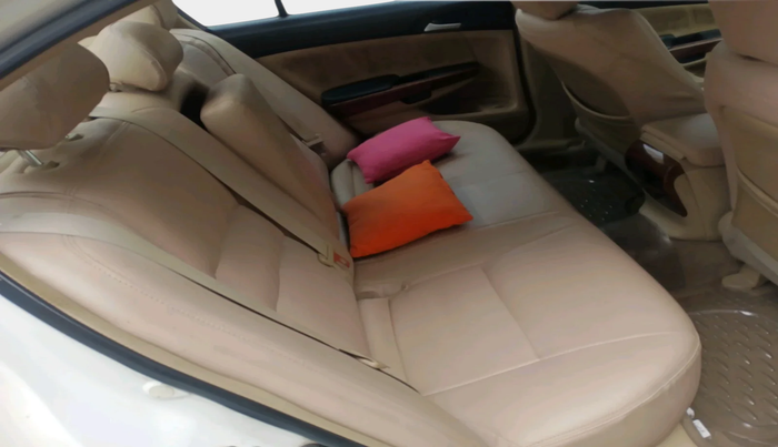 2011 Honda Accord 2.4L I-VTEC MT, Petrol, Manual, 84,814 km, interior