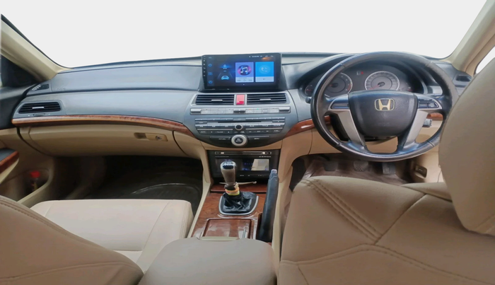 2011 Honda Accord 2.4L I-VTEC MT, Petrol, Manual, 84,814 km, interior