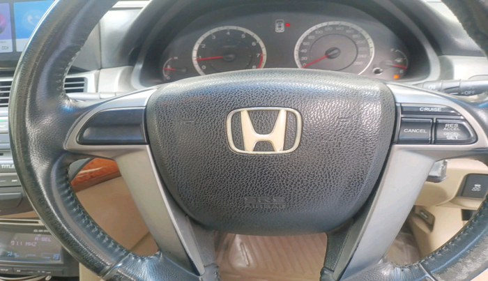 2011 Honda Accord 2.4L I-VTEC MT, Petrol, Manual, 84,814 km, interior