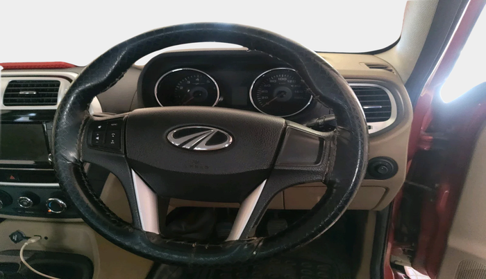 2018 Mahindra TUV300 T10, Diesel, Manual, 63,000 km, interior