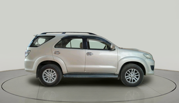 2012 Toyota Fortuner 3.0 4X2 MT, Diesel, Manual, 1,95,764 km, exterior