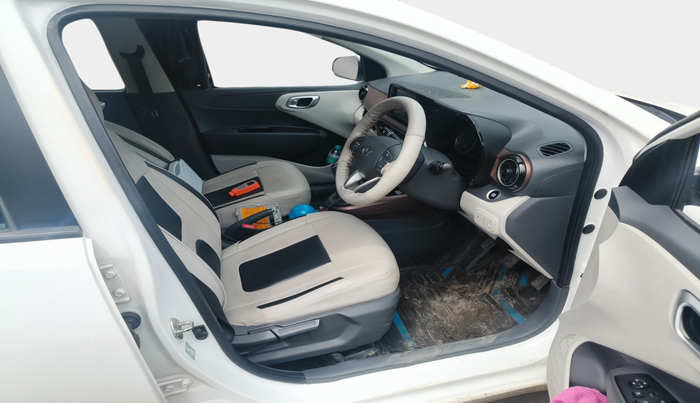 2024 Hyundai AURA SX 1.2 CNG, Petrol, Manual, 28,000 km, interior