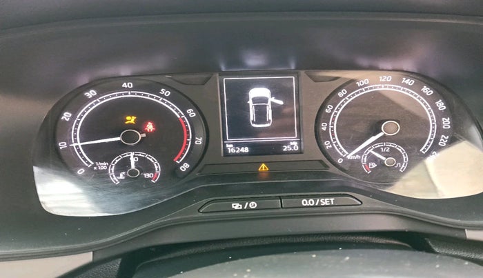 2022 Skoda KUSHAQ AMBITION 1.0L TSI MT, Petrol, Manual, 16,248 km, interior