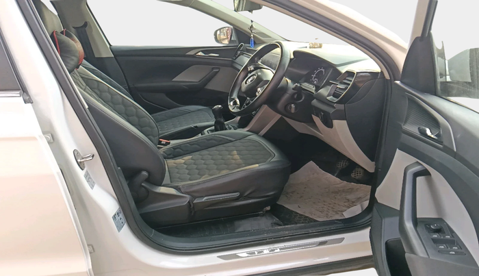 2022 Skoda KUSHAQ AMBITION 1.0L TSI MT, Petrol, Manual, 16,248 km, interior