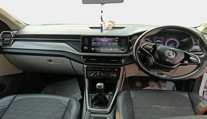 2022 Skoda KUSHAQ AMBITION 1.0L TSI MT, Petrol, Manual, 16,248 km, interior