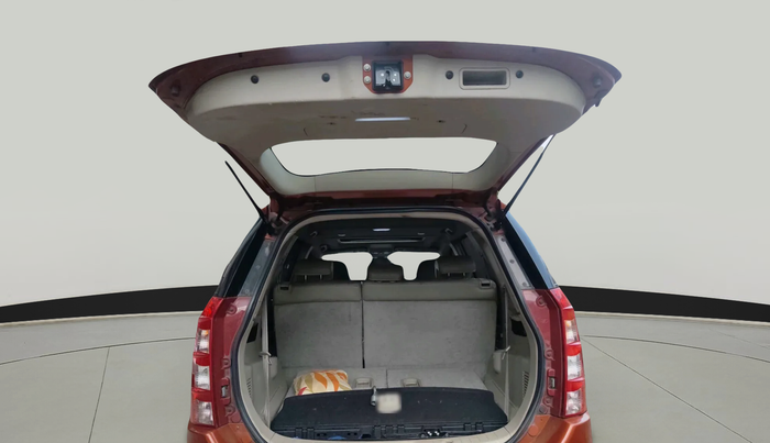 2016 Mahindra XUV500 W10, Diesel, Manual, 90,223 km, exterior