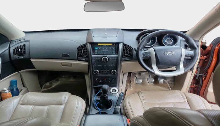 2016 Mahindra XUV500 W10, Diesel, Manual, 90,223 km, interior