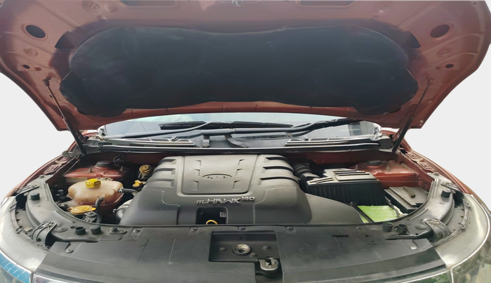 2016 Mahindra XUV500 W10, Diesel, Manual, 1,82,974 km, exterior