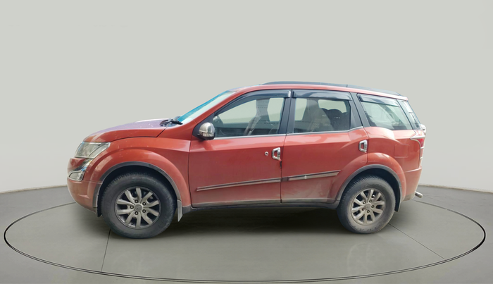 2016 Mahindra XUV500 W10, Diesel, Manual, 1,82,974 km, exterior