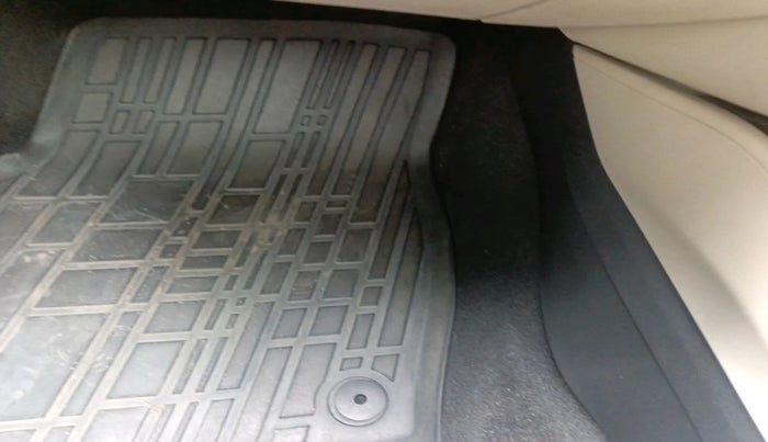 2022 Skoda SLAVIA STYLE 1.0L TSI MT, Petrol, Manual, 40,706 km, interior