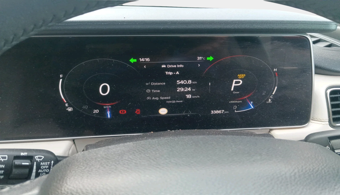 2024 Mahindra XUV700 AX 7 LUXURY D AT 7 STR, Diesel, Automatic, 33,867 km, interior