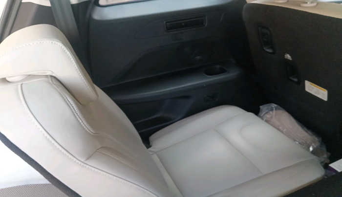 2024 Mahindra XUV700 AX 7 LUXURY D AT 7 STR, Diesel, Automatic, 33,867 km, interior