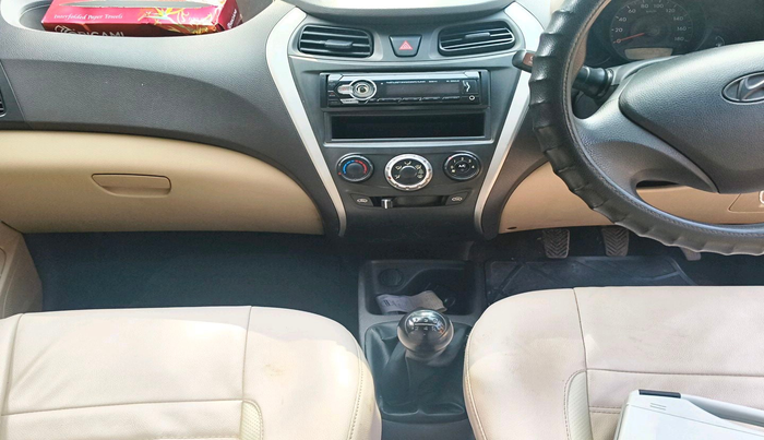 2013 Hyundai Eon ERA +, Petrol, Manual, 32,405 km, interior