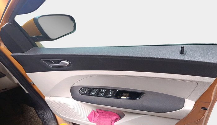 2020 Renault TRIBER RXZ, Petrol, Manual, 27,665 km, interior