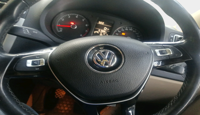 2015 Volkswagen Polo HIGHLINE1.2L, Petrol, Manual, 61,988 km, interior