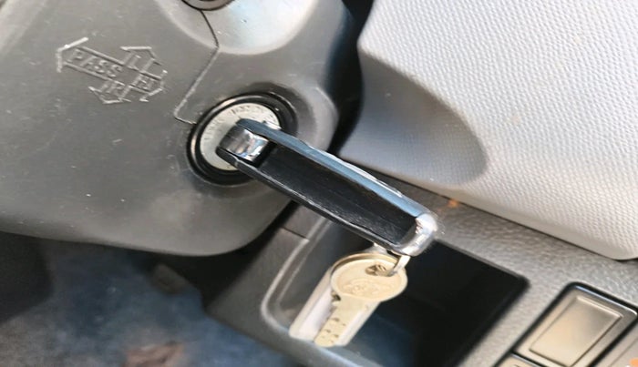 2011 Maruti Wagon R 1.0 VXI, Petrol, Manual, 44,194 km, interior