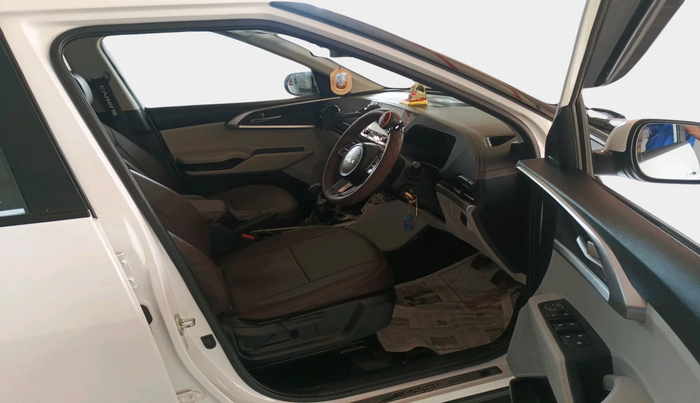 2023 KIA CARENS PRESTIGE 1.5 PETROL 7 STR, Petrol, Manual, 17,368 km, interior