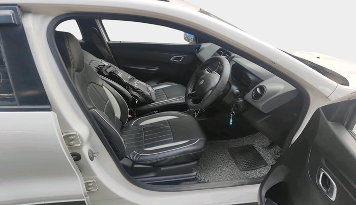 2019 Renault Kwid RXT 1.0 AMT (O), Petrol, Automatic, 22,579 km, interior