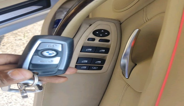 2013 BMW 3 Series 320D LUXURYLINE, Diesel, Automatic, 34,657 km, interior