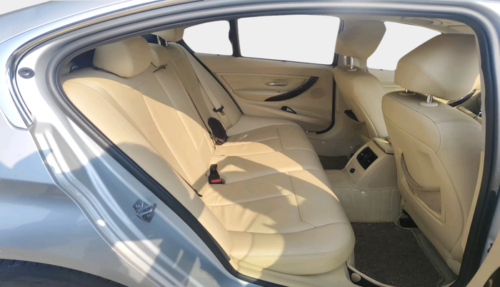 2013 BMW 3 Series 320D LUXURYLINE, Diesel, Automatic, 34,657 km, interior