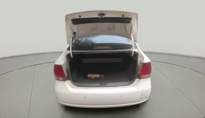 2011 Volkswagen Vento HIGHLINE 1.6 MPI, Petrol, Manual, 55,971 km, exterior