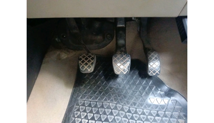 2011 Volkswagen Polo COMFORTLINE 1.2L PETROL, Petrol, Manual, 1,73,836 km, interior