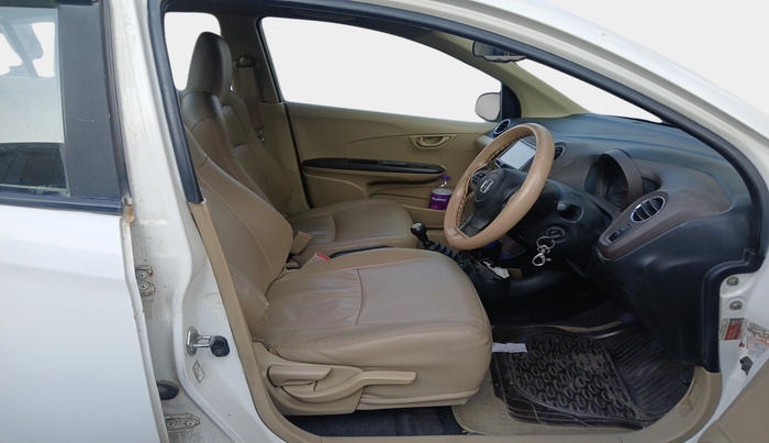 2013 Honda Amaze 1.5L I-DTEC S, Diesel, Manual, 1,33,653 km, interior