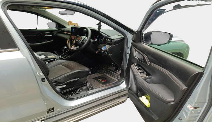 2024 Maruti Grand Vitara ALPHA PLUS HYBRID ECVT, Hybrid, Automatic, 10,876 km, interior